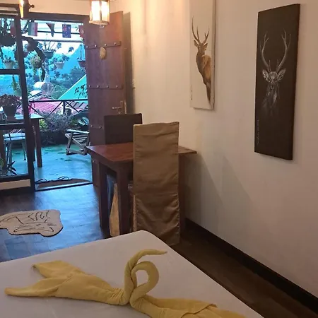 Redwood Guest house *
