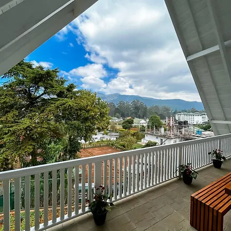 Villa Skye - *