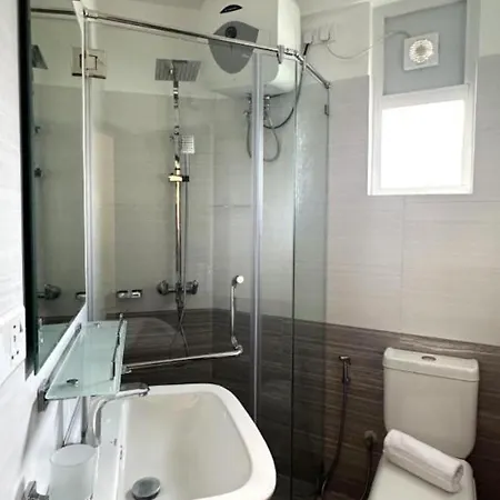 Nomentano Blue -luxury Apartments- *