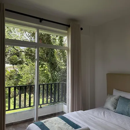 Nomentano Blue -luxury Apartments- Nuwara Eliya