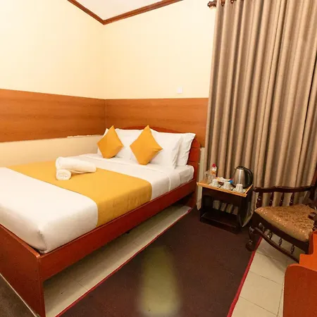 Anaya Hotel *
