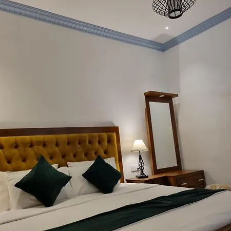 Astoria 3*