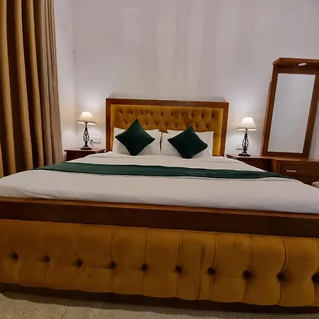 Astoria Hotel 3*