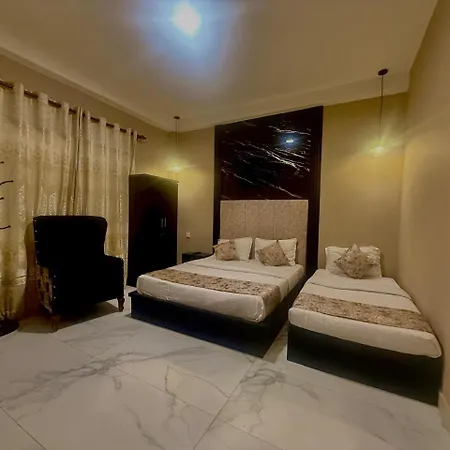 Hotel The Calm *