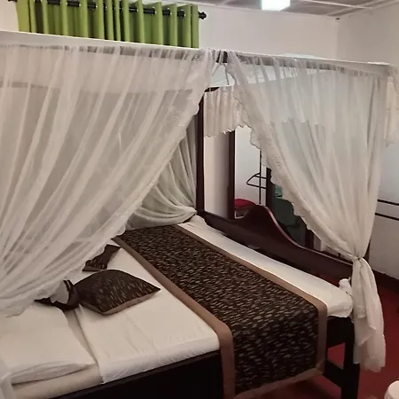 Lady Maccllum's Stone Nuwareliya Sri Lanka Hostel Nuwara Eliya