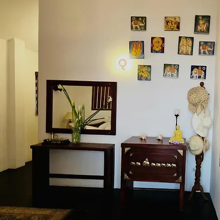 Dutch Nuwaraeliya Guest house *