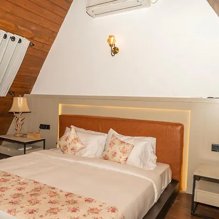 Kubana Homestay *