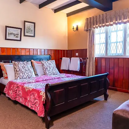The Cottage Ambewela - Discover Horton Plains & Ella Train Journey *