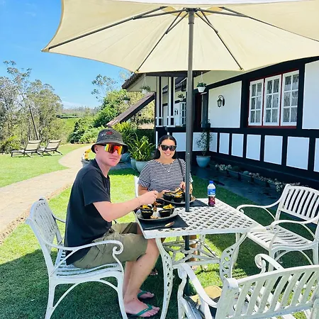 The Cottage Ambewela - Discover Horton Plains & Ella Train Journey *