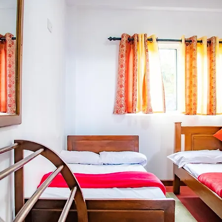 Homestay Dilru - *