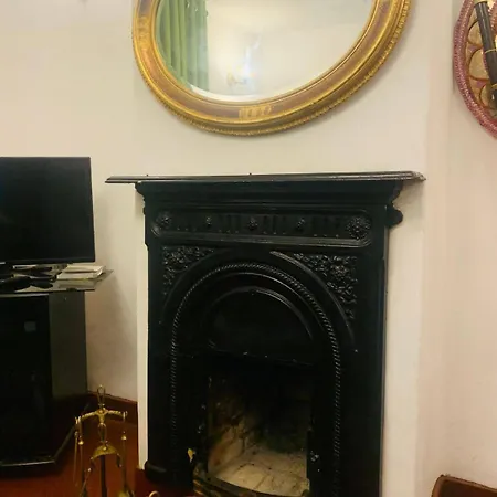 Lady Maccllum's Stone Nuwareliya Sri Lanka Hostel Nuwara Eliya