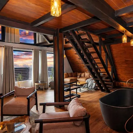 Kubana Homestay *