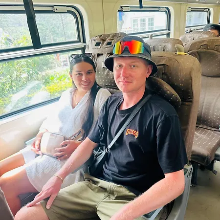 The Cottage Ambewela - Discover Horton Plains & Ella Train Journey *