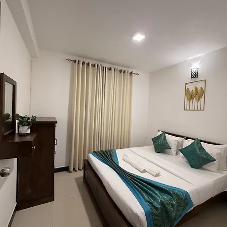 Golden Lion Luxury Residency *