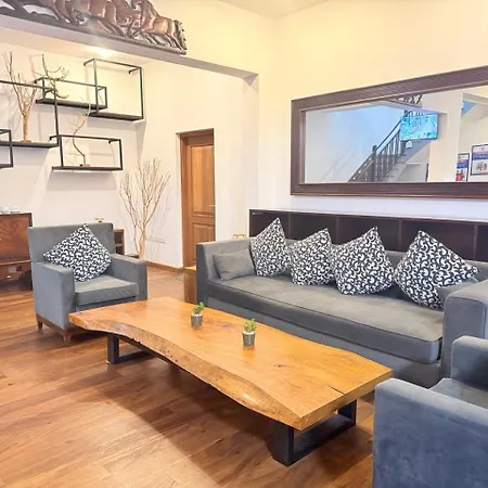 Winsanda Boutique With Heated Pool,