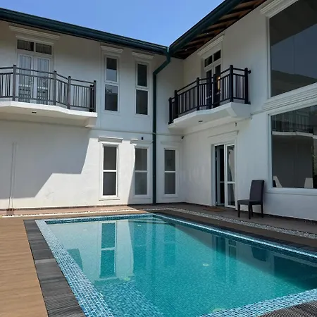 Winsanda Boutique With Heated Pool,