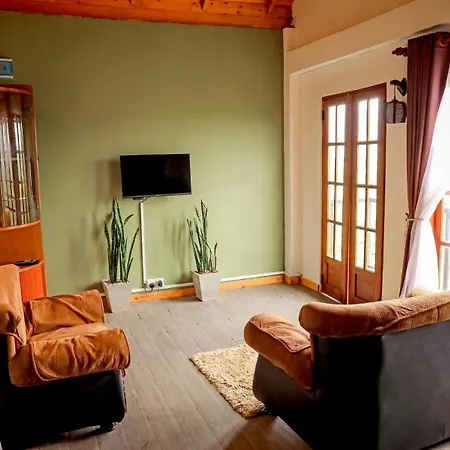 The Mount View Single Tree Hotel *