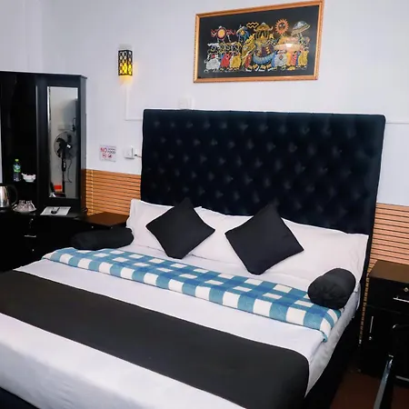 Lavender & Wood Hotel 4*