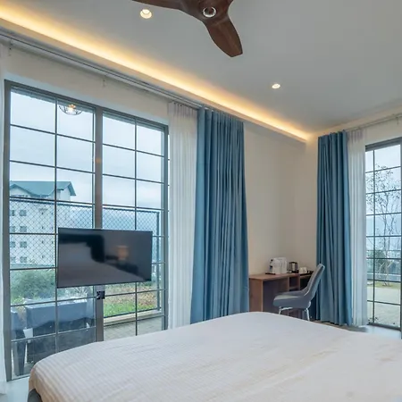 Opulent Hotel
