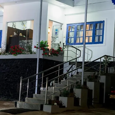 Nat Hotel 3*