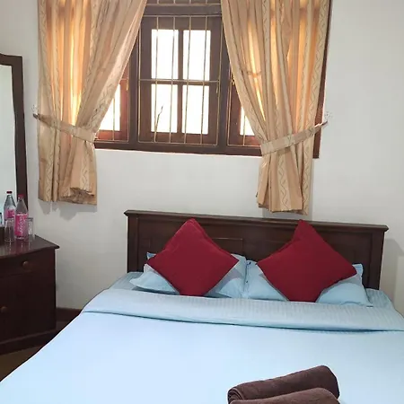 Hotel Three Seven *