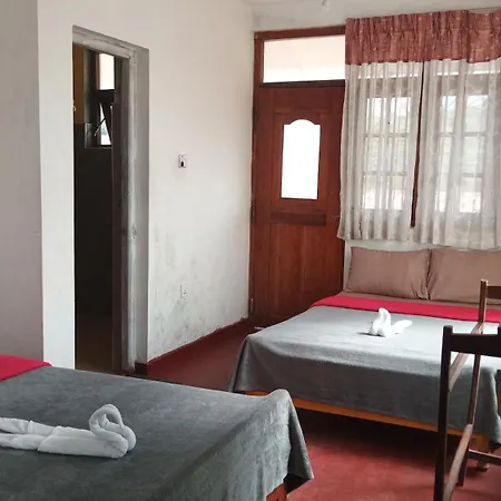 Guest house Siloneeds Homes Nuwara Eliya