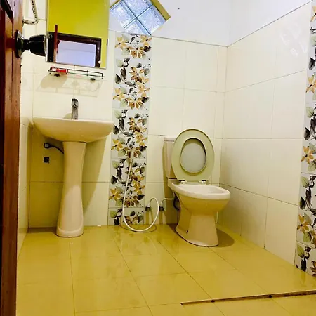 Siloneeds Homes Guest house *