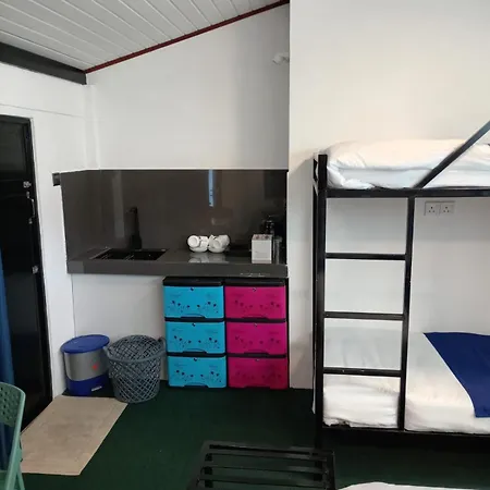 Hostel Carlton