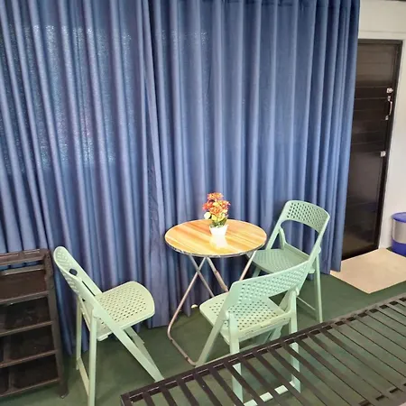 Hostel Carlton