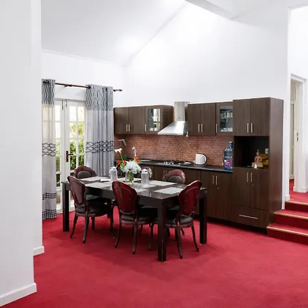 Hillcroft Villa *