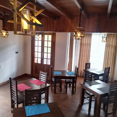 Star Gate Nuwara Eliya