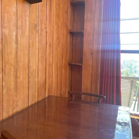 Redwood Bed & Breakfast *