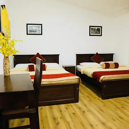 Guest house Little England