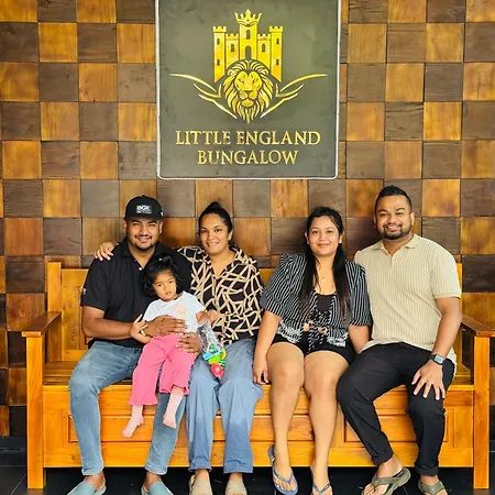 Guest house Little England