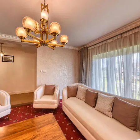 Stratford - Hotel Nuwara Eliya