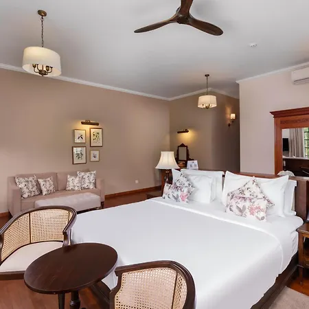 Chimneys Hotel