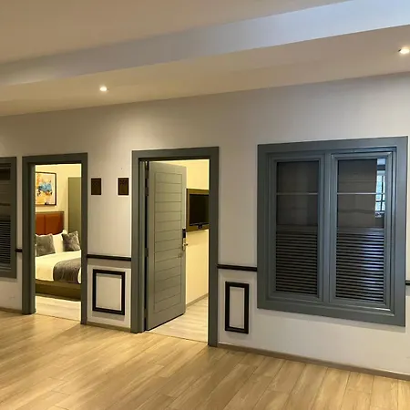 Yara Hotel 4*