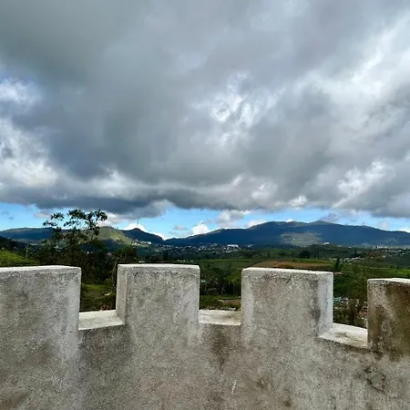Mahaeliya Rock Castle - Luxury *