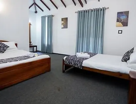 Hotel Paravithota Hills