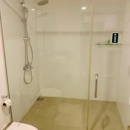 Hotel Tea Bush 3*