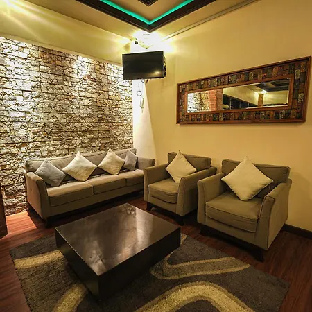 Hotel Friendly Hills Nuwara Eliya