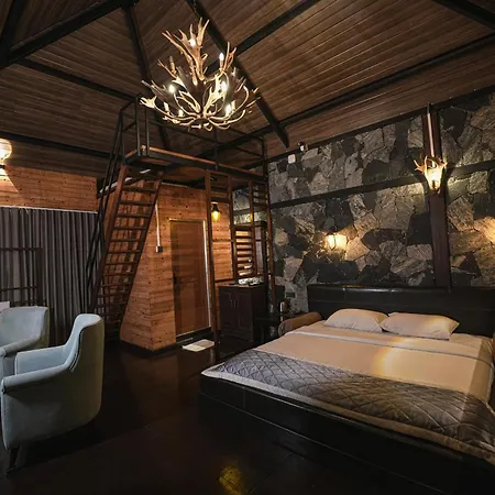 Hotel Friendly Hills