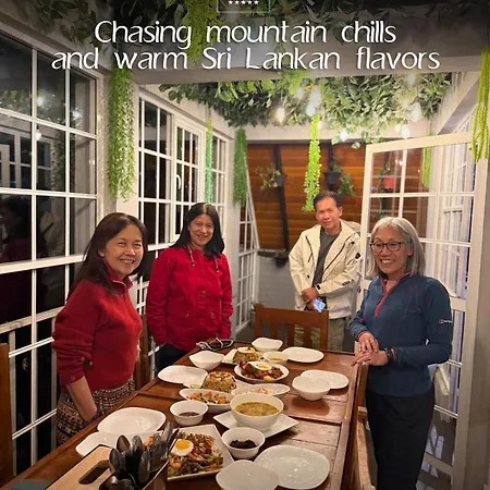 7000 Feet - A Cozy Mountain View Retreat In *