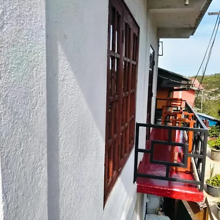 The Train View Bed & Breakfast Nuwara Eliya