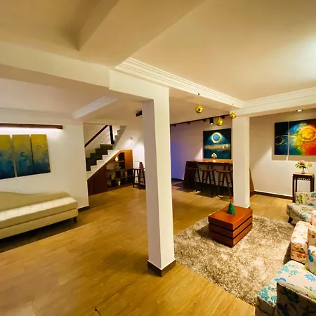 Villa Hilldale Retreat