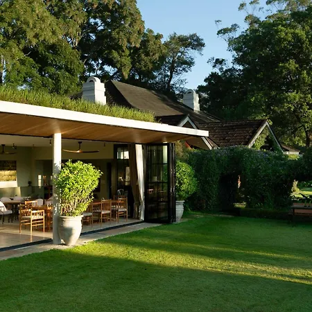 Stafford Bungalow - Exclusive Luxury Within A Private Tea Estate Villa *