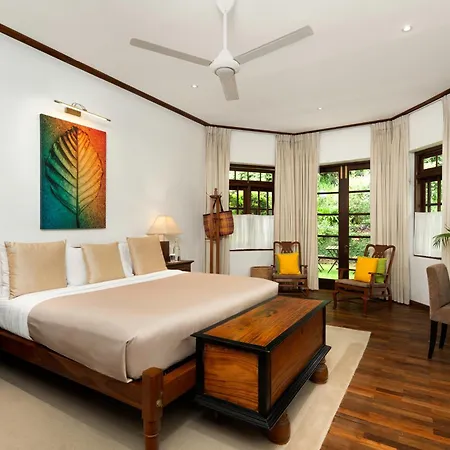 Villa Stafford Bungalow - Exclusive Luxury Within A Private Tea Estate *