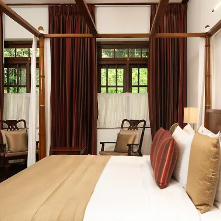 Stafford Bungalow - Exclusive Luxury Within A Private Tea Estate Villa *