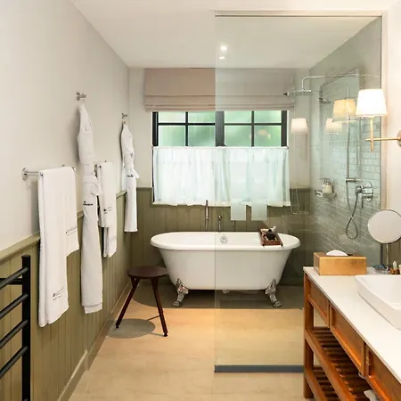 Stafford Bungalow - Exclusive Luxury Within A Private Tea Estate Nuwara Eliya