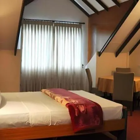 Stamford Star Hotel 3*